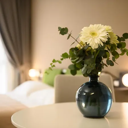 Alma 4* Νάπολη