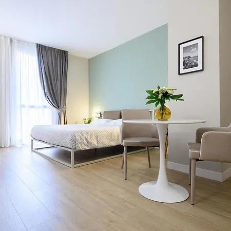 Alma 4* Naples